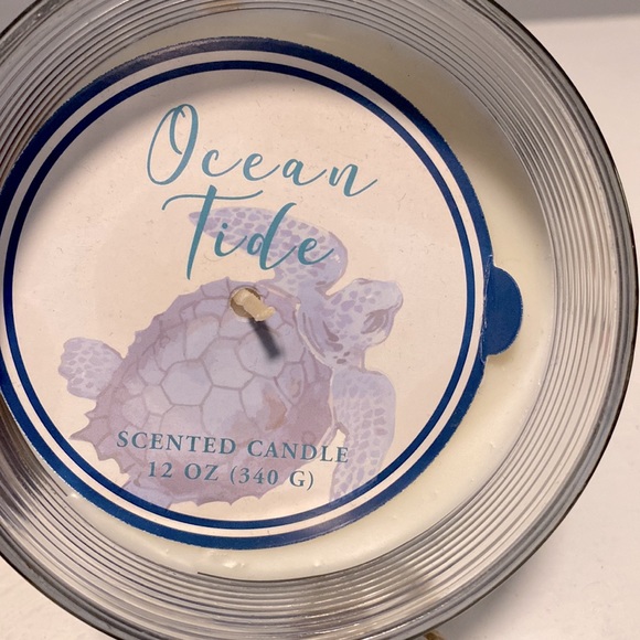 3/$15 Ocean Tide Scented Candle - Picture 3 of 3